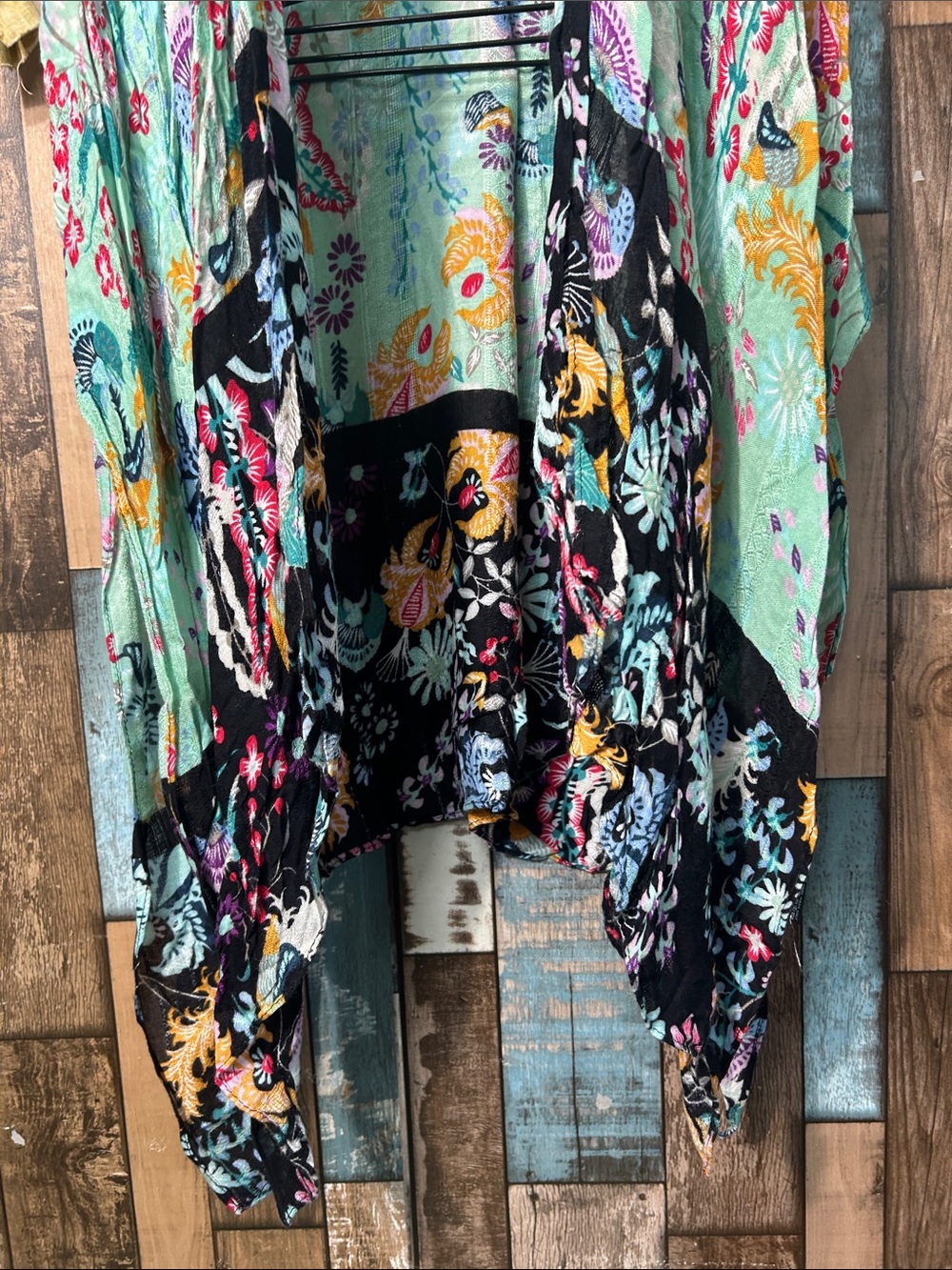 Angie Mint Floral Open-Front Kimono Tunic with Black Border - Picture 5 of 16